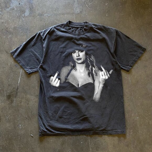 Taylor Swift Middle Finger Tshirt - Picture 2 of 2